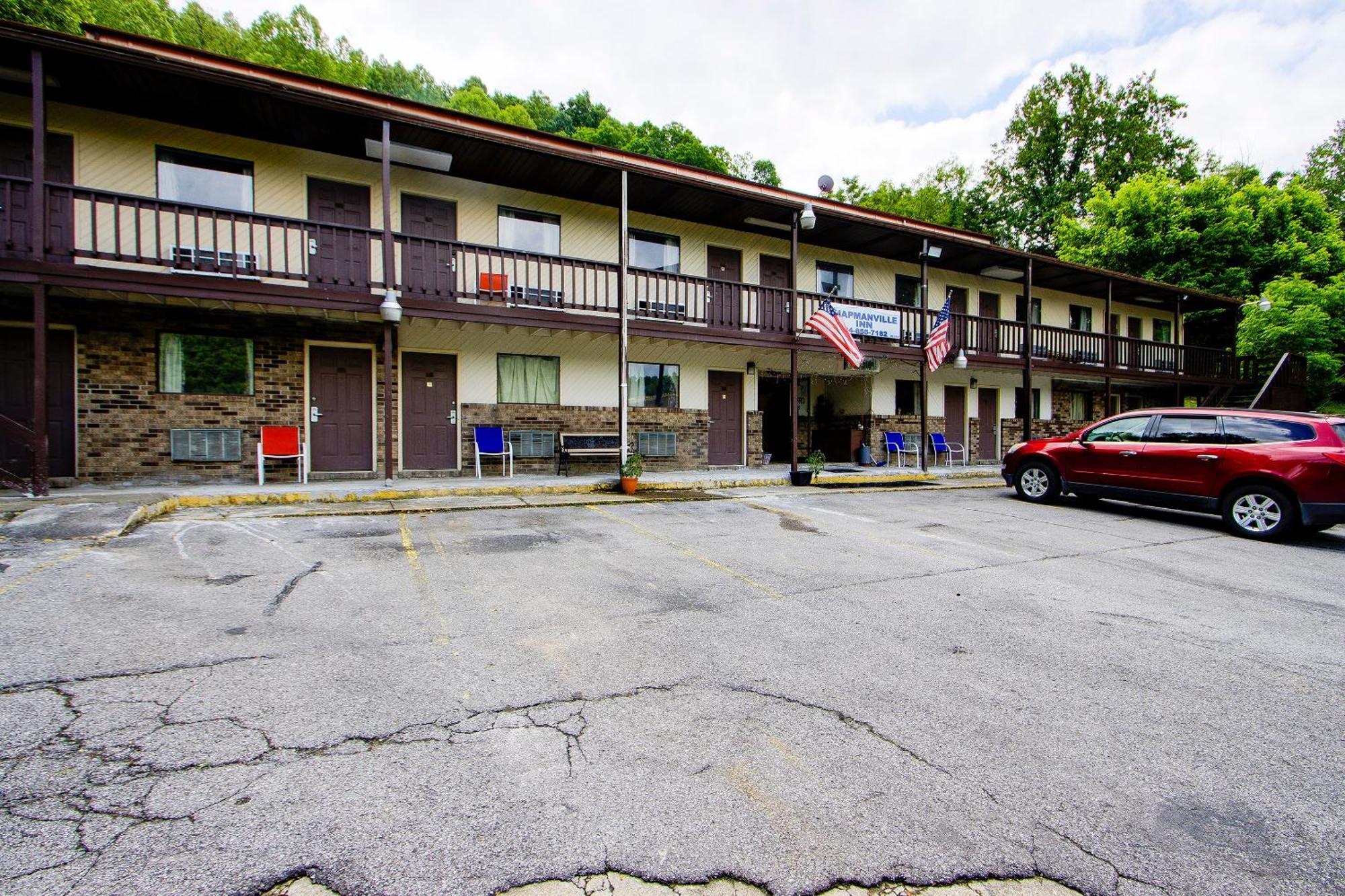 Oyo Hotel Chapmanville Inn, Wv - Hwy 119 Exterior photo